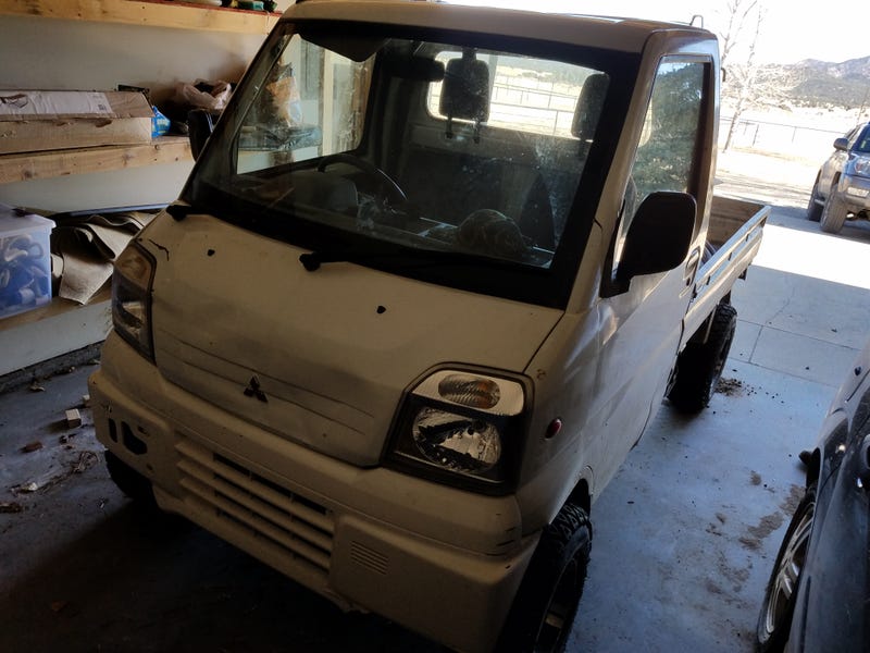 Illustration for article titled Mitsu Mini Truck!
