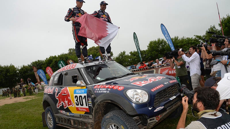 Illustration for article titled Only 216 Of 420 Competitors In Dakar Made It To The End Of The Rally