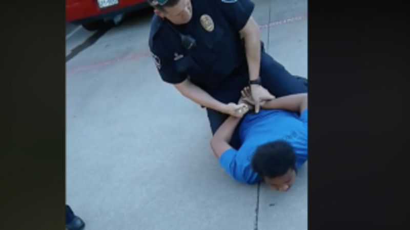 Texas Police Promised to Drop Charges Against 2 Teens if Mom Surrendered Video Footage of Arrest, Activists Say - The Root