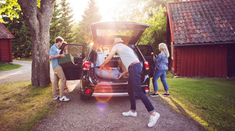 Illustration for article titled Help Your Kid Heading Off to College With a 'Trunk Party'