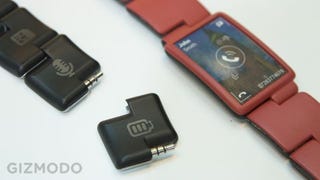 Illustration for article titled Este smartwatch modular puede tener los días de batería que tú quieras
