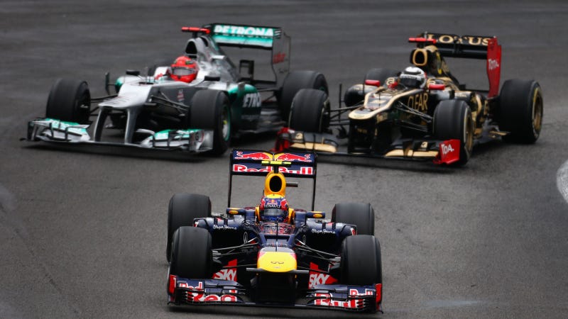 Illustration for article titled These Are The 10 Most Incredible Passes Of The 2012 F1 Season