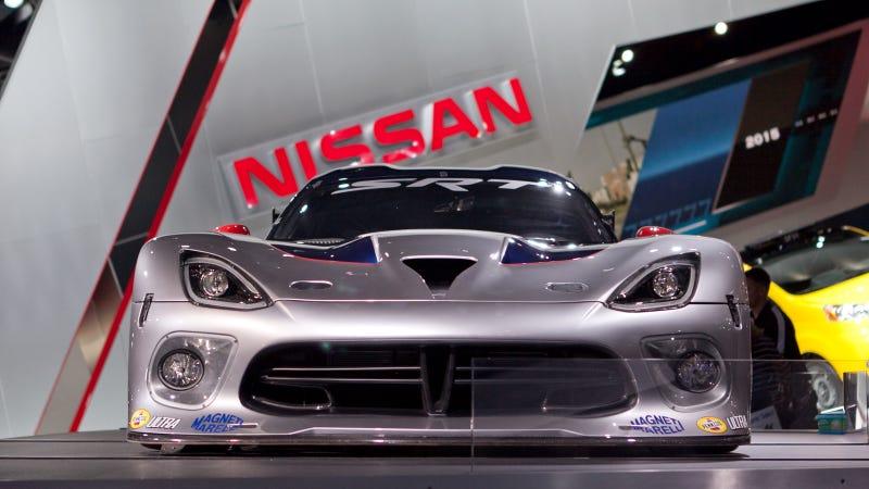 Illustration for article titled 2013 SRT Viper GTS-R: Car Porn Photos