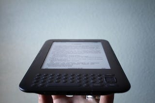 Illustration for article titled Rise of the eBooks: Kindle Books Now Outsell Paperbacks