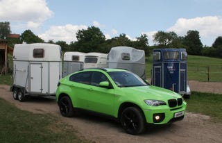 Illustration for article titled BMW caught doing 213 kph in a 80 kph ... with a trailer.