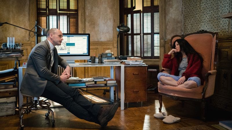 Elementary pokes the surveillance state in the hunt for ...