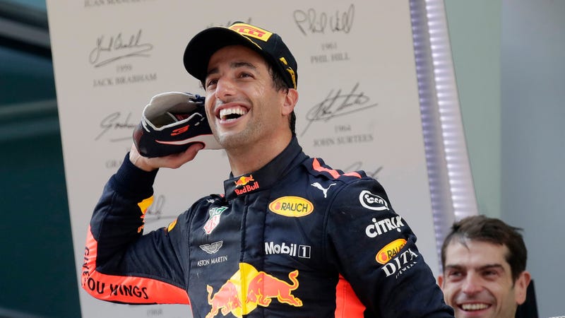 Illustration for article titled Daniel Ricciardo Wins In Shanghai Thriller That Proves You Should Be Watching F1 Again