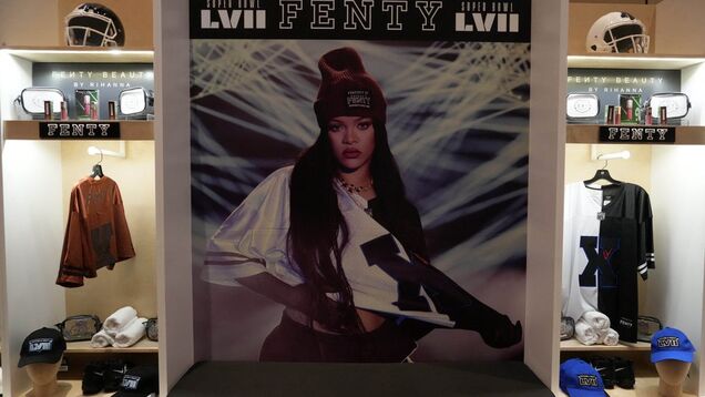 Rihanna is the first woman billionaire to play the Super Bowl halftime show