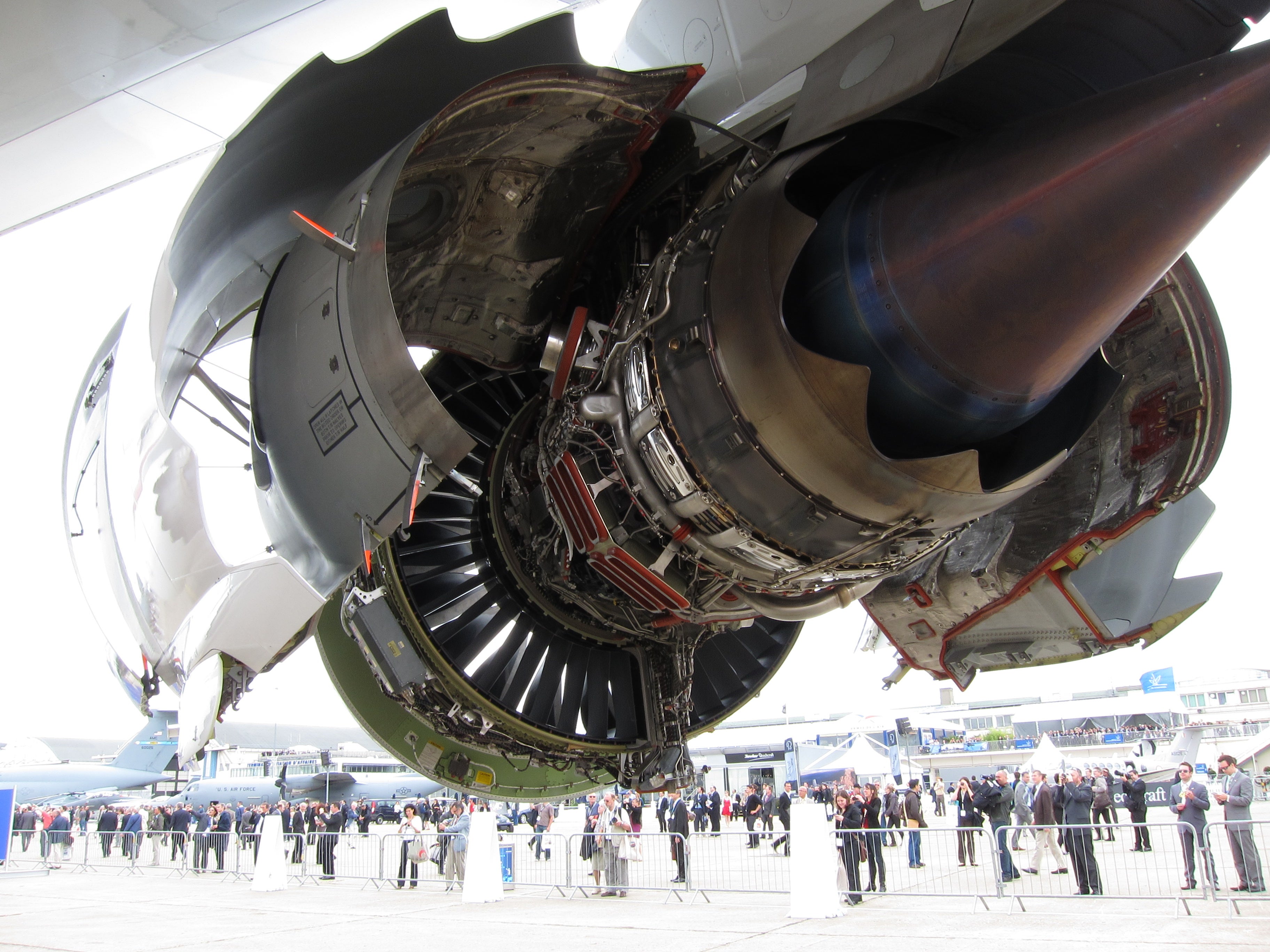 Cool photos of jet engines with their shell open