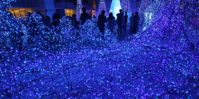 This Light Show in Tokyo Is Bewilderingly Pretty | Gizmodo UK