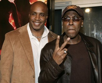 Illustration for article titled Barry Bonds Unlikely To Stay "Pals" With Mark Sweeney Much Longer