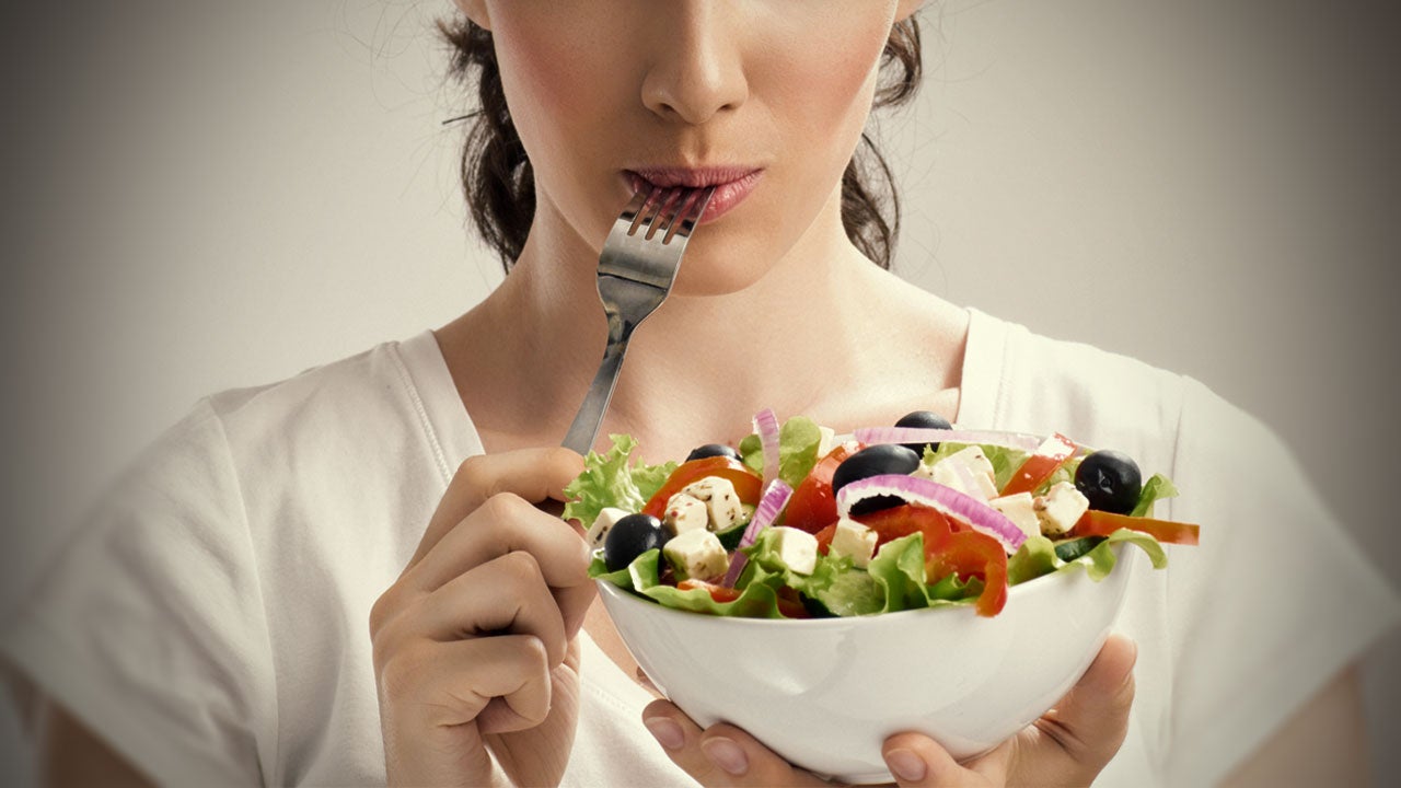 אכילה בריאה של מזון אורגני או הידרופוני - מה עדיף?