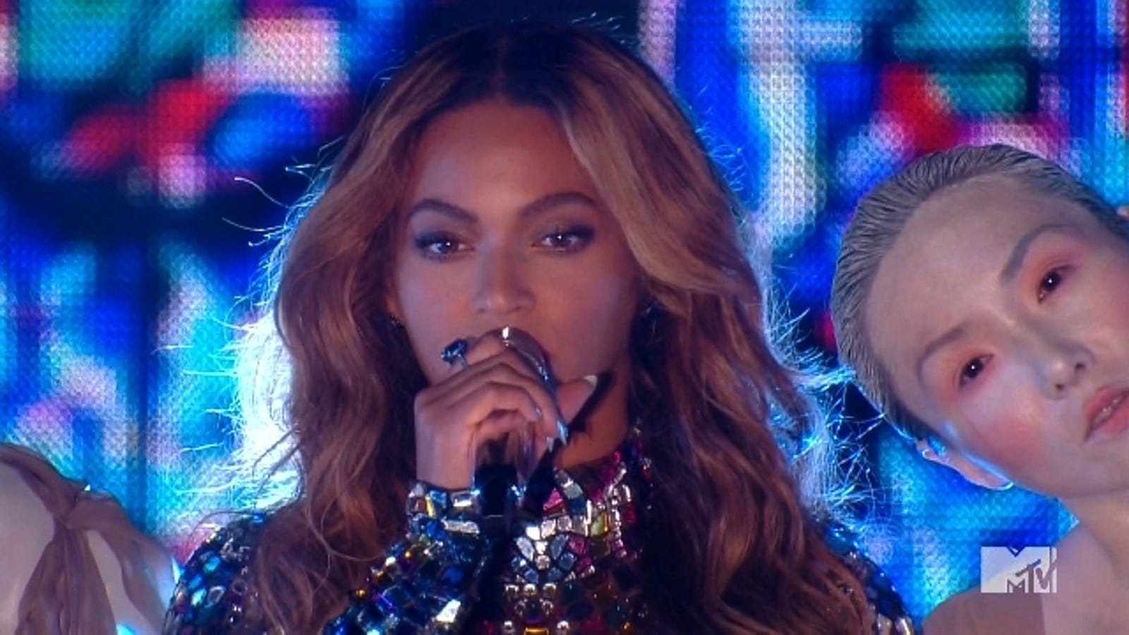 Beyoncé's VMAs Performance, With Her Vocals Isolated