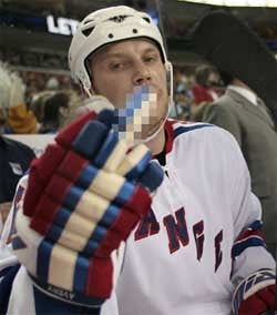 Illustration for article titled Sean Avery's Internship At Vogue Begins