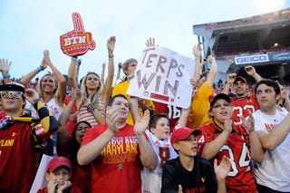 Illustration for article titled Changing Conferences Doesn't Affect College Football Success