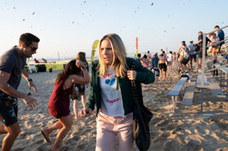 Illustration for article titled With “Keep Calm And Party On,” Veronica Mars’ need to be right blows up in everyone's face