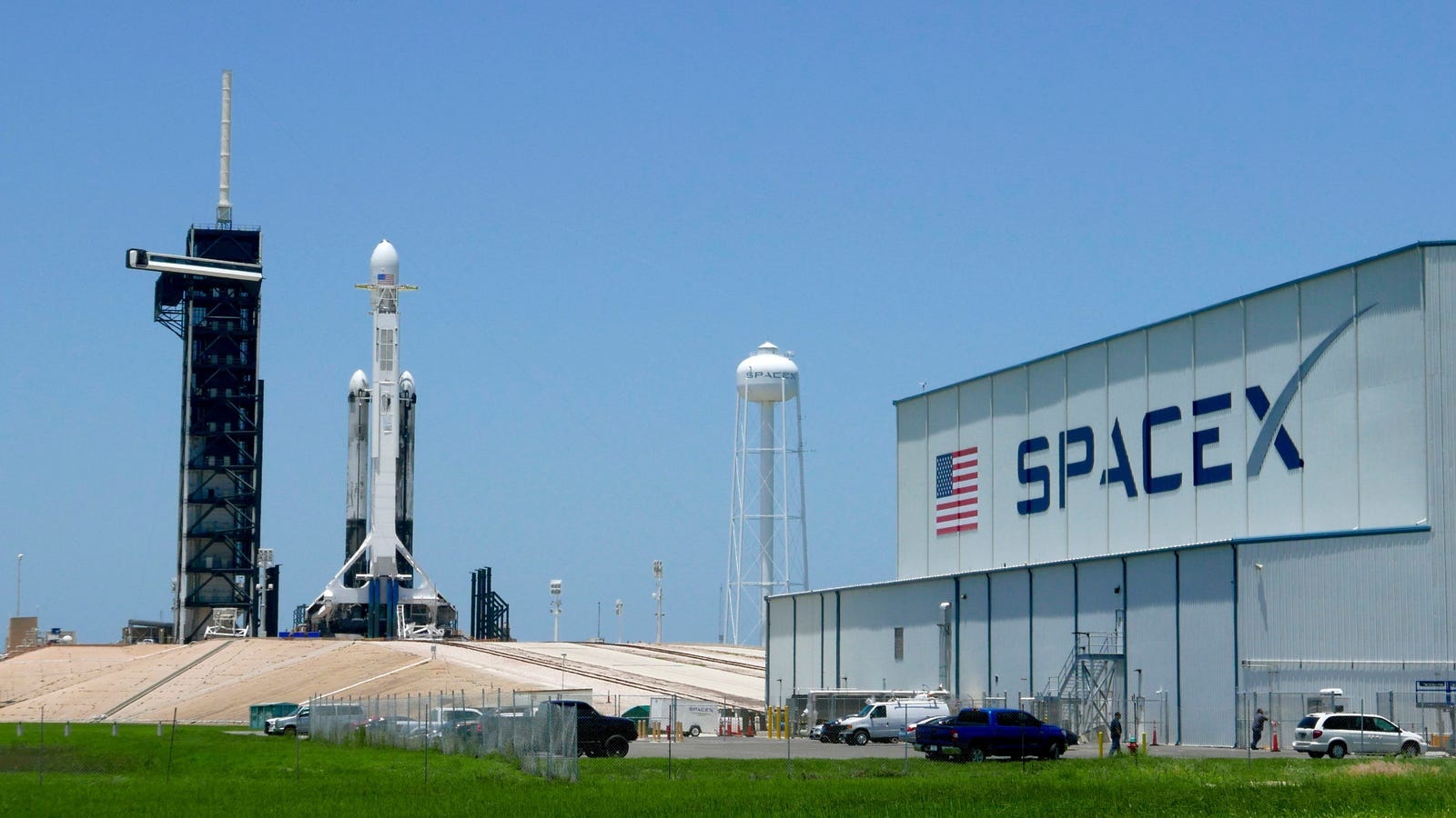 photo of All the Cool Things Going to Space Tonight Aboard a SpaceX Falcon Heavy Rocket image