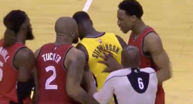 Illustration for article titled Lance Stephenson Made A Late Layup And Hurt The Raptors' Feelings