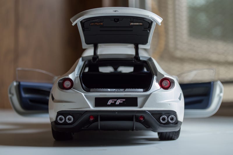 REVIEW: Hotwheels Elite Ferrari FF - DiecastSociety.com