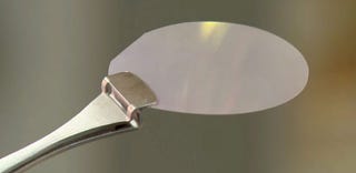 Illustration for article titled GT Advanced abandona la producción de cristal de zafiro para Apple