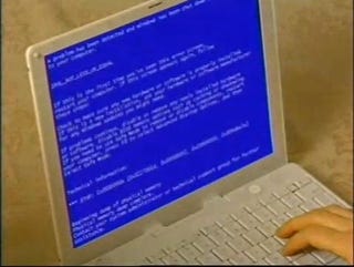Illustration for article titled Why Does This Apple iBook Have a Microsoft BSOD?