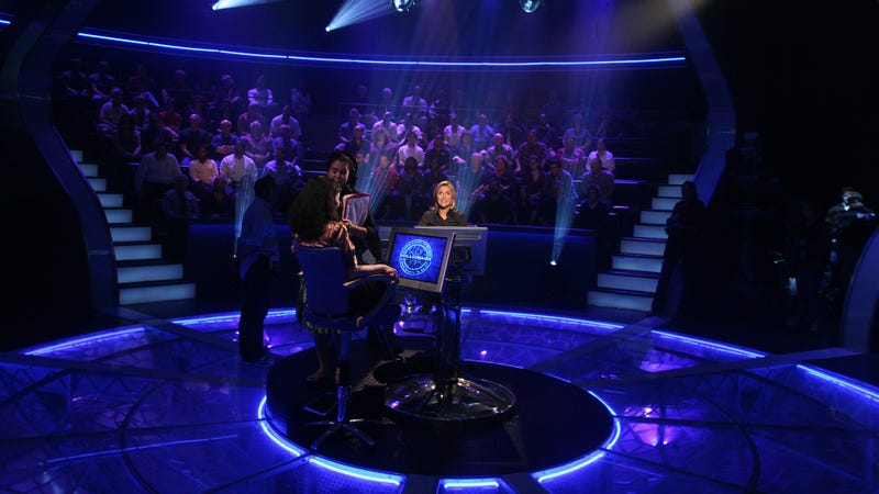 Illustration for article titled 4 Classic ‘Who Wants To Be A Millionaire’ Episodes Where The ‘Friend’ That The Contestant Phoned Was Clearly Santa