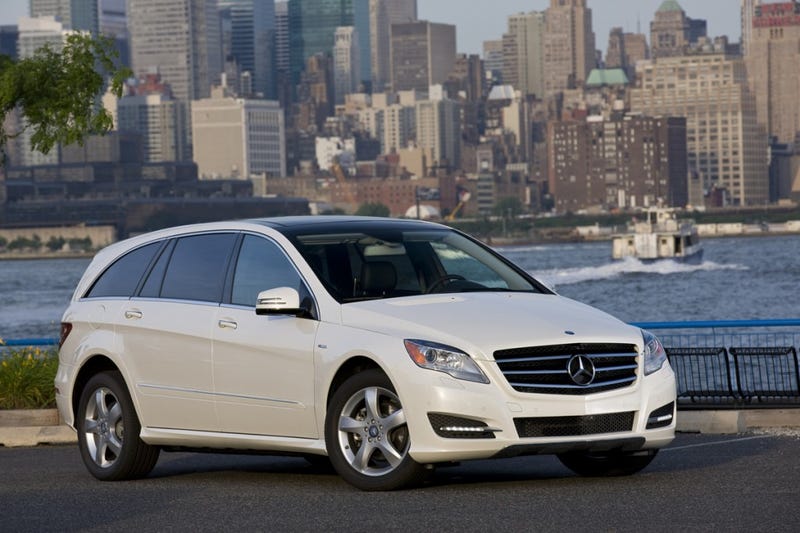 Illustration for article titled Educate me on the R-Class.