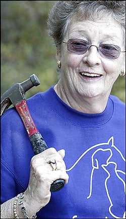 Illustration for article titled 75-Year-Old Sends a Hammering Blow to Comcast's Customer Service
