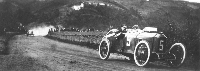 Illustration for article titled Dear People Who Think That F1 Should Return To It's "Roots,"