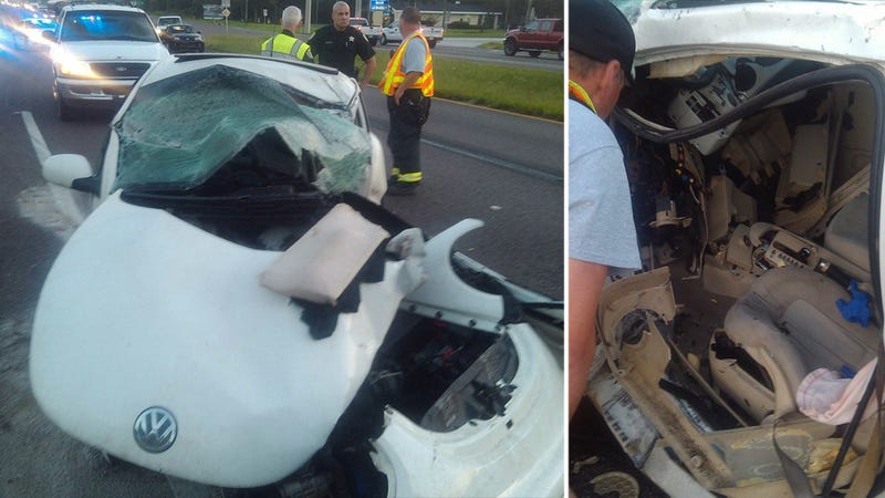 Illustration for article titled The 16-Year-Old VW Driver In This Terrible Crash Only Broke An Ankle