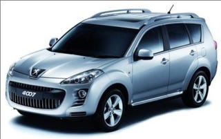 Illustration for article titled Is this Peugeot's Outlander-based 4007 SUV?