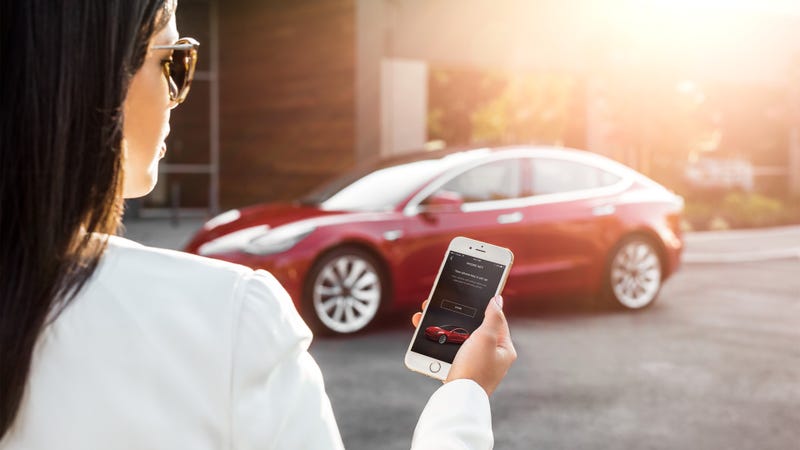 Illustration for article titled Una caída de los servidores de Tesla hizo que algunos usuarios no pudieran abrir sus coches