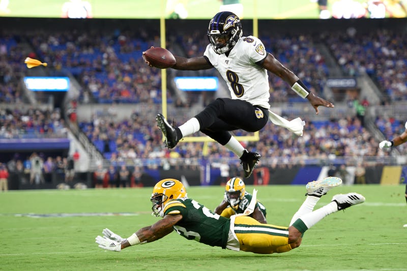 Illustration for article titled Aaron Rodgers Is Worried About Lamar Jackson's Safety, Too