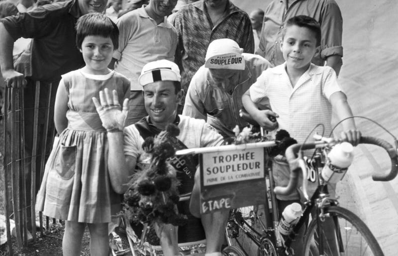 Illustration for article titled The Tour de France Is Up For Grabs For The First Time In Years