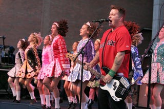 Illustration for article titled The Guy From The Dropkick Murphys Would Like You To Know He Didn't Really Say Jonathan Papelbon Couldn't Use His Entrance Music