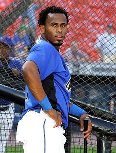 Illustration for article titled Jose Reyes' Alleged Side-Sex Lady Denies Rumors That She's Banging Him