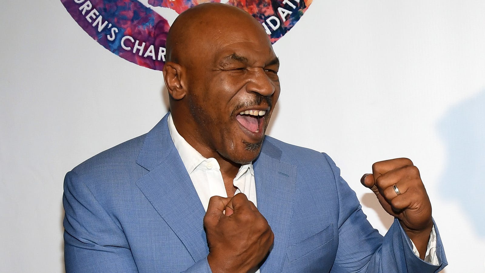 Mike Tyson Reportedly Put The Paws On The Game 39 S Manager For Insinuating That Tupac Was Bisexual Mike tyson is an american retired professional boxer. trendolizer