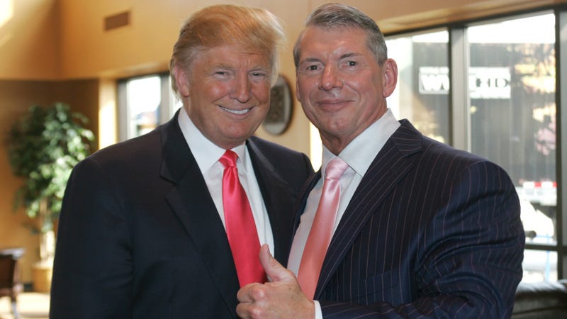 Vince McMahon and Donald Trump at a 2009 WWE press conference (Photo: Mark A. Wallenfang/Getty Images)
