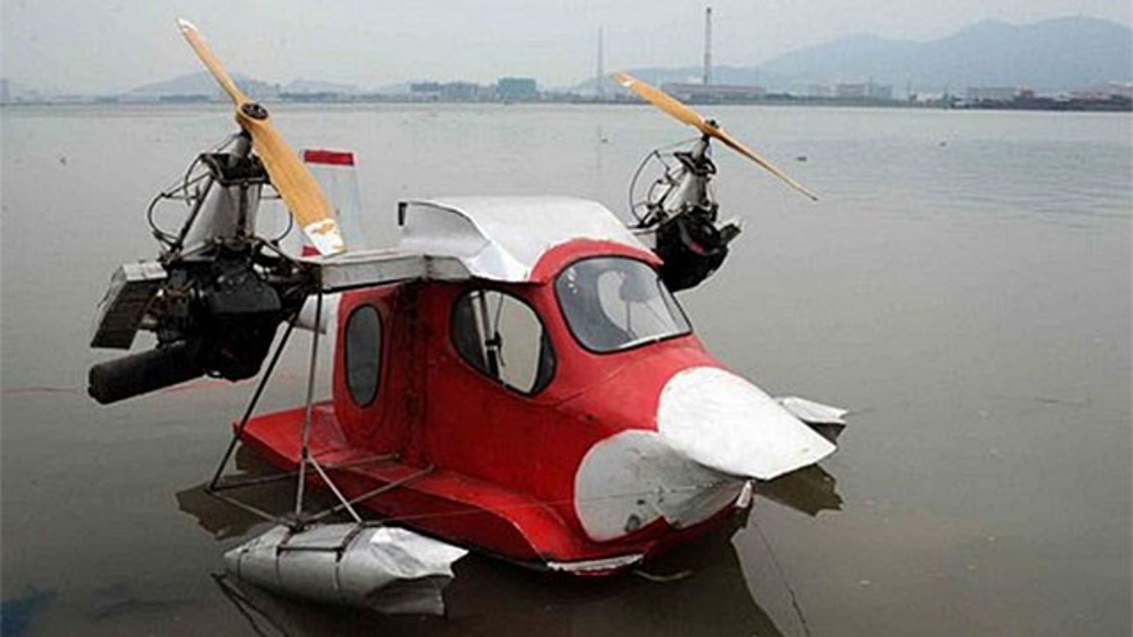 Self-Made Seaplane Takes Three Years To Build