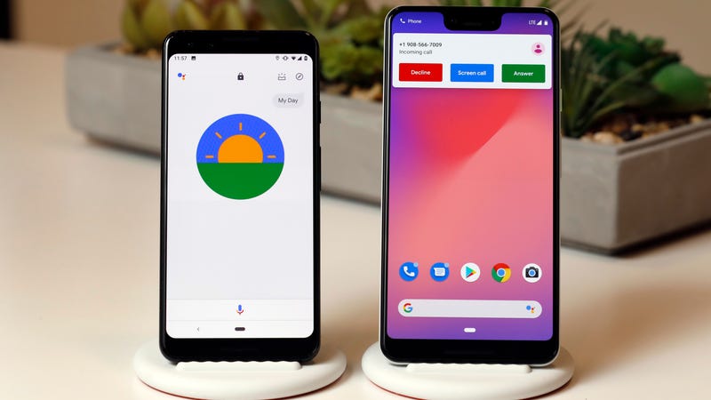 The Pixel 3, left, and Pixel 3 XL, right.