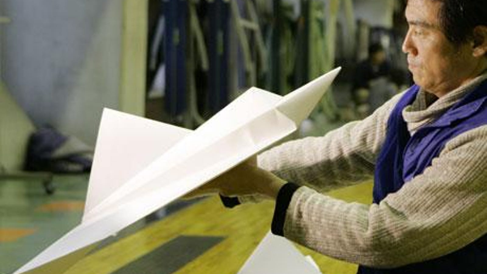 Japanese "Origami Airplane" Enthusiast Breaks World Record for Longest