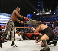 Illustration for article titled THQ vs WWE Lawsuit Thrown Out Of Court, Then Hit With Folding Metal Chair