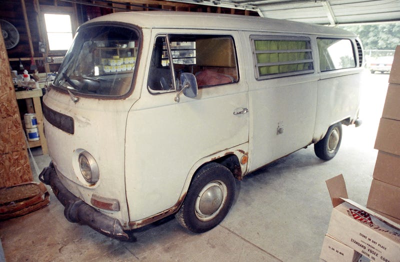 Illustration for article titled Dr. Kevorkian's 'Deathmobile' Is On Layaway At 'Hardcore Pawn' Shop