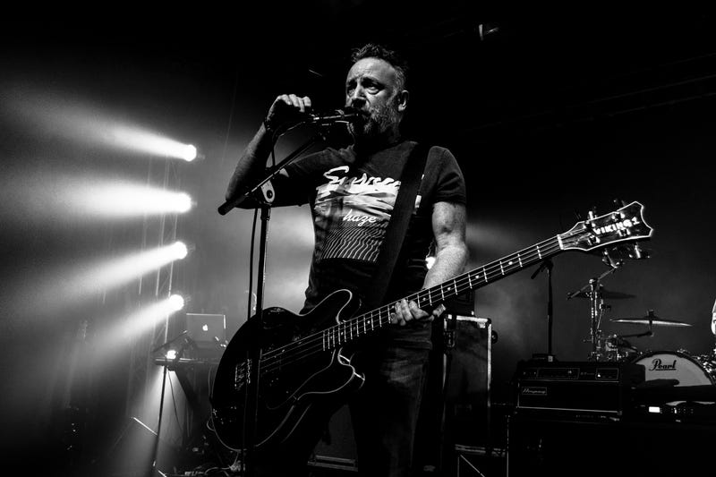 Illustration for article titled Photos Of Peter Hook And The Light