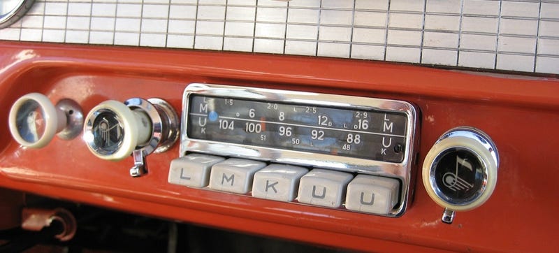 Illustration for article titled AM/FM Radio Is Still Popular Thanks To Cars
