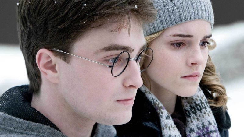 Illustration for article titled J.K. Rowling stokes the fires of Harry/Hermione shippers everywhere