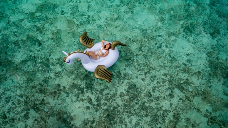 Los científicos dicen que una vez se ganan $75,000 al año no se es más feliz con más dinero / Unsplash