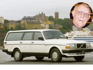 Illustration for article titled IKEA's founder drives a 1993 Volvo 245 wagon