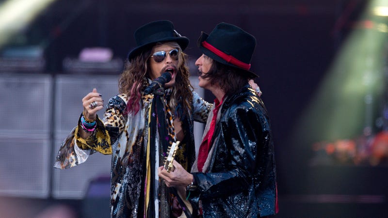 Illustration for article titled Aerosmith's original van was found rotting in the woods