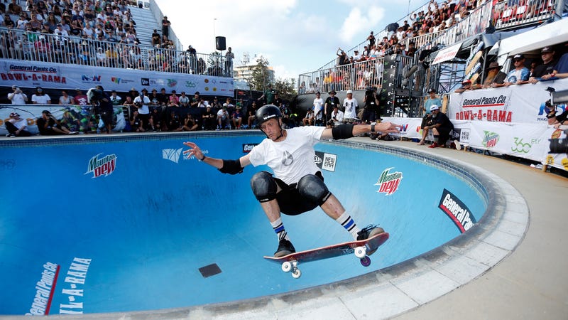 Illustration for article titled I Want To Be Like Tony Hawk's Twitter Account